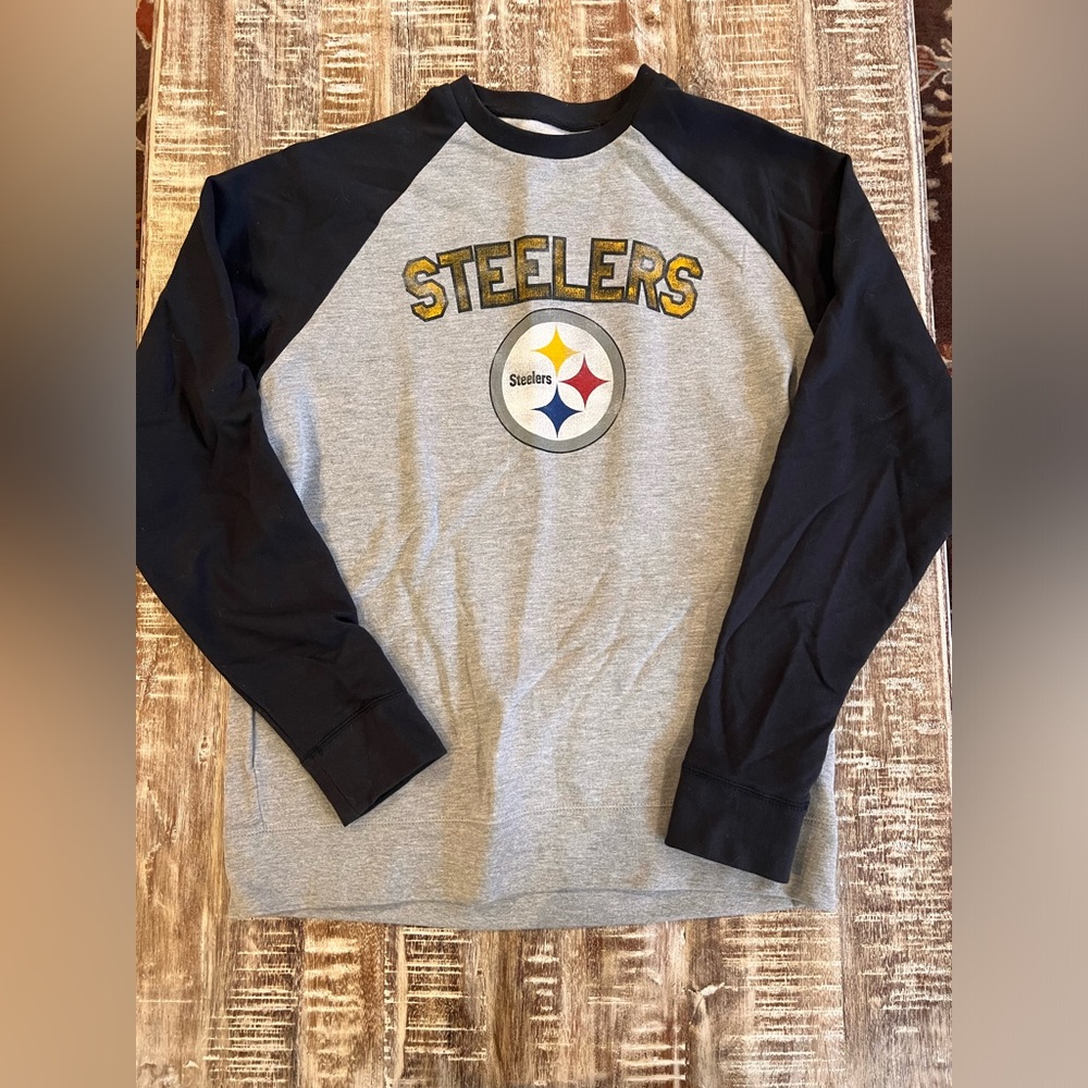Men’s Steelers NFL team apparel sweatshirt. Size Medium. NWOT